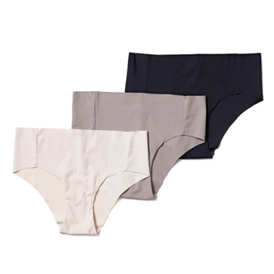30%OFF【スリア】シームレスヨガショーツ